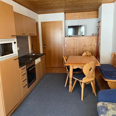 アパート Haus Bergblick オーバータウエルン