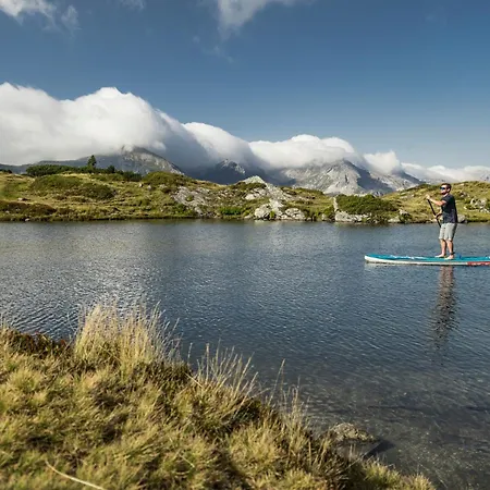 Haus Bergblick アパート オーバータウエルン